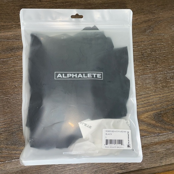 Alphalete Astor flared pants - Picture 8 of 12